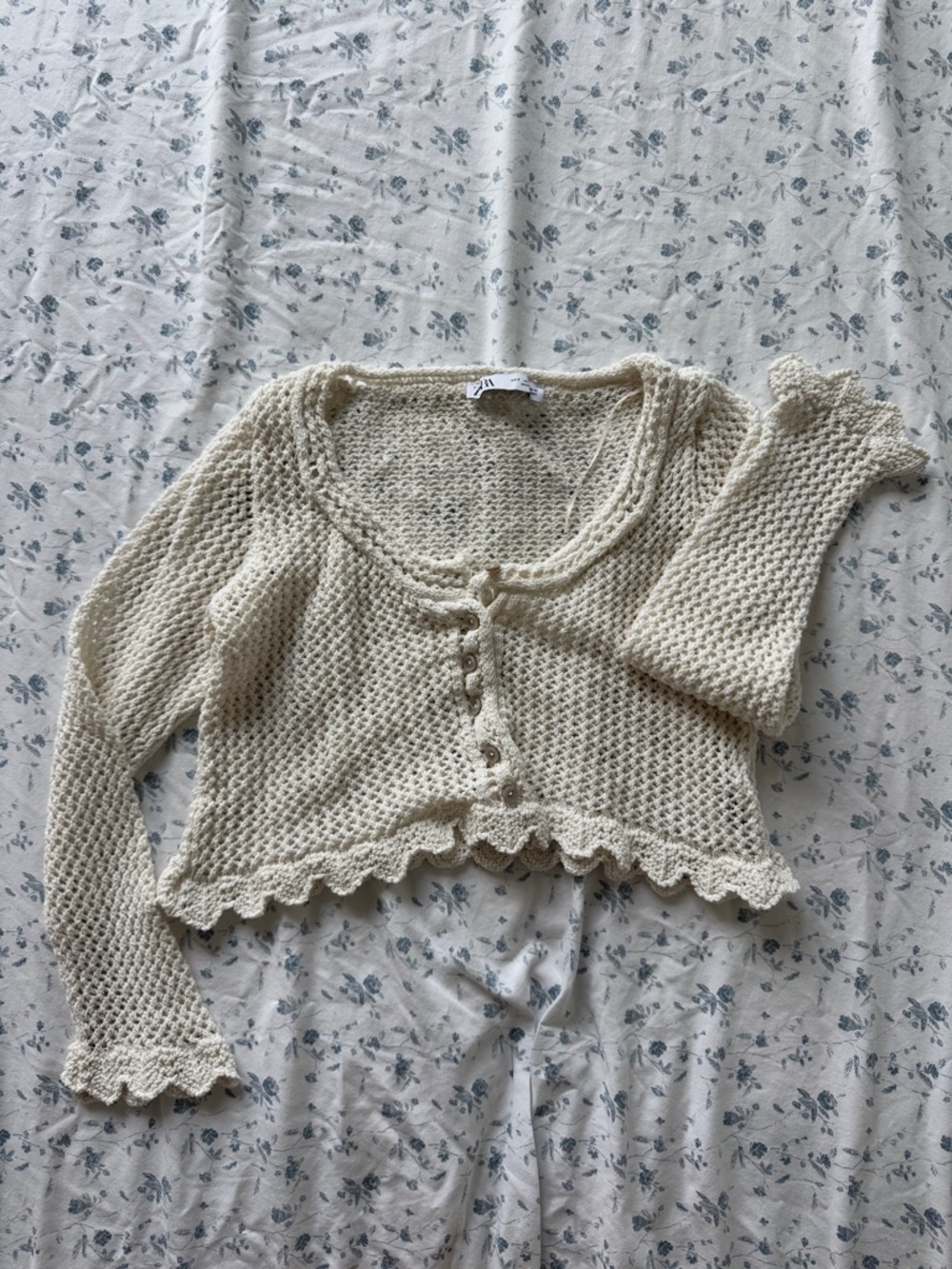 Zara Cream Scallop-Trim Cropped Knit Cardigan